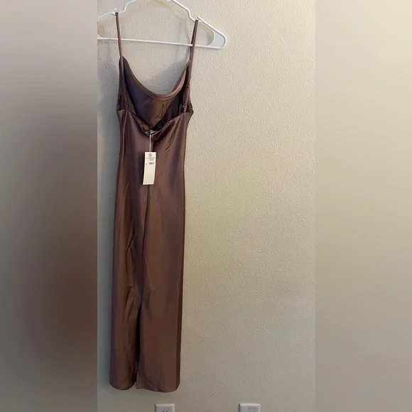 Aspen Midi Mauve Satin Dress - Picture 5 of 6